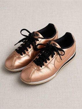 Nike Women's Rose Metallic Sneakers